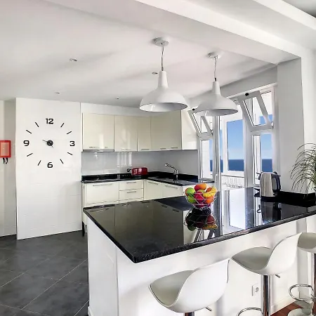 Apartment Private Sunset Terrace & Ocean Cliff Pool Garden At Designer By Lovelystay *